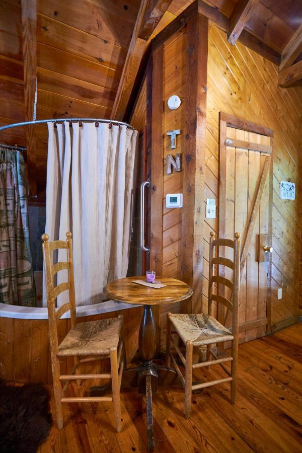 Gatlinburg Area Hottub Cabin - Ladyslipper เซอเวียร์วีล ภายนอก รูปภาพ